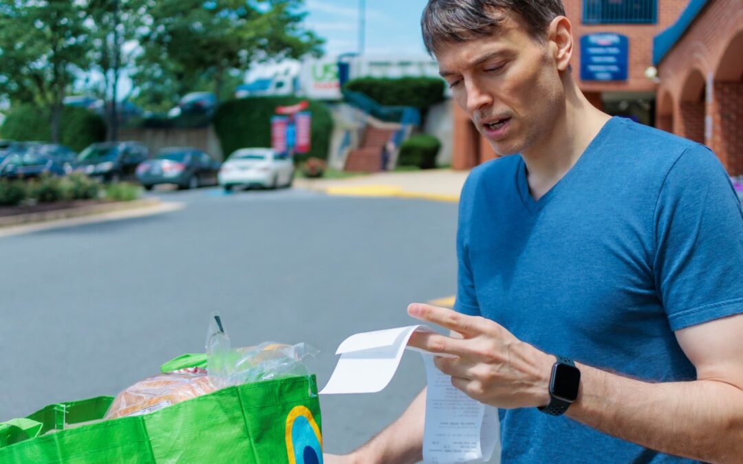 Beat Rising Grocery Prices With These 5 Grocery Rewards Cards & Tools