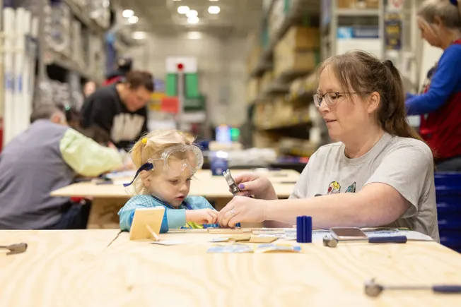 Lowe’s adds kids workshops to its loyalty program | CX Dive