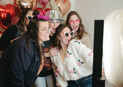 Lights. Camera. Action! 4 Jewelry Stores That Encourage Selfies