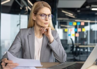 More U.S. employees are hugging tight to their jobs. Here’s why. – CBS News