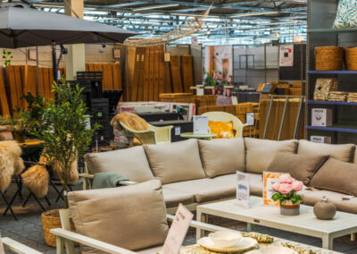 31-year-old furniture giant closes down after failed turnaround – TheStreet