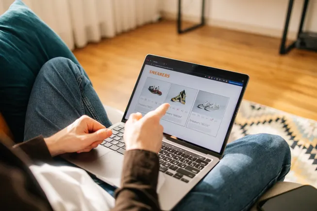 Millennials, Gen Zers warm up to AI shopping tools | Retail Dive