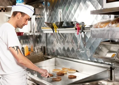 Americans abandon dining out amid cost crisis