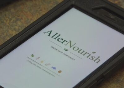 Michigan high schoolers develop app to help people with allergies navigate dining out – CBS Detroit