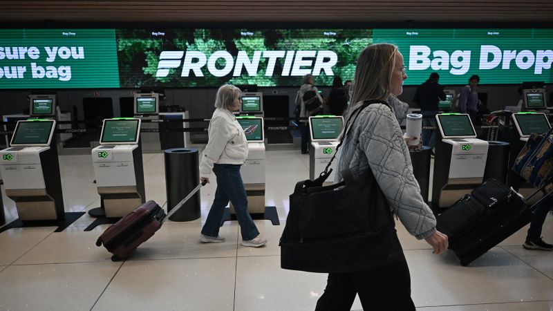 Will Frontier learn from Spirit’s mistakes? Budget airlines face tough road ahead | CNN Business