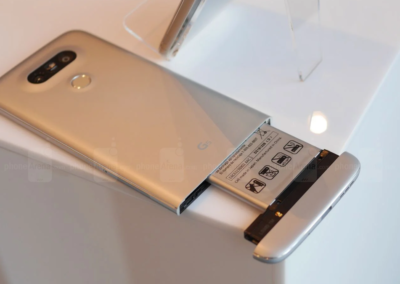 Smartphones must have user-replaceable batteries by 2027. But not your iPhone. Here’s why – PhoneArena