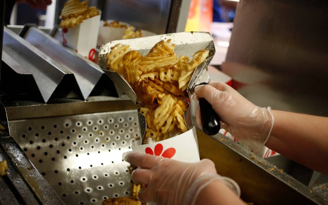 Chick-fil-A opens restaurant customers can’t eat in – TheStreet