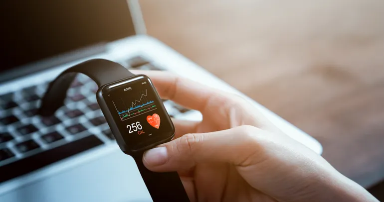 Physicians’ wearable data use hampered by reimbursement, workflow barriers: survey | Healthcare Dive
