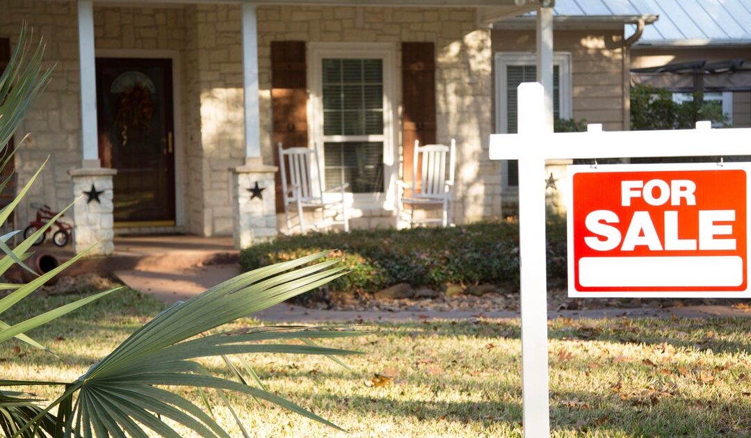 Less than 40% of U.S. households can afford a starter home, study finds – CBS News