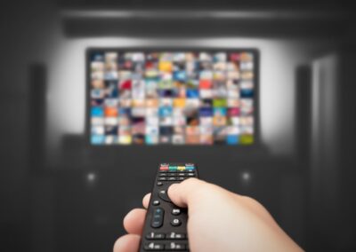 Comcast’s Data Advantage: Can Targeted Streaming Ads Offset the Decline in Pay TV? | The Motley Fool