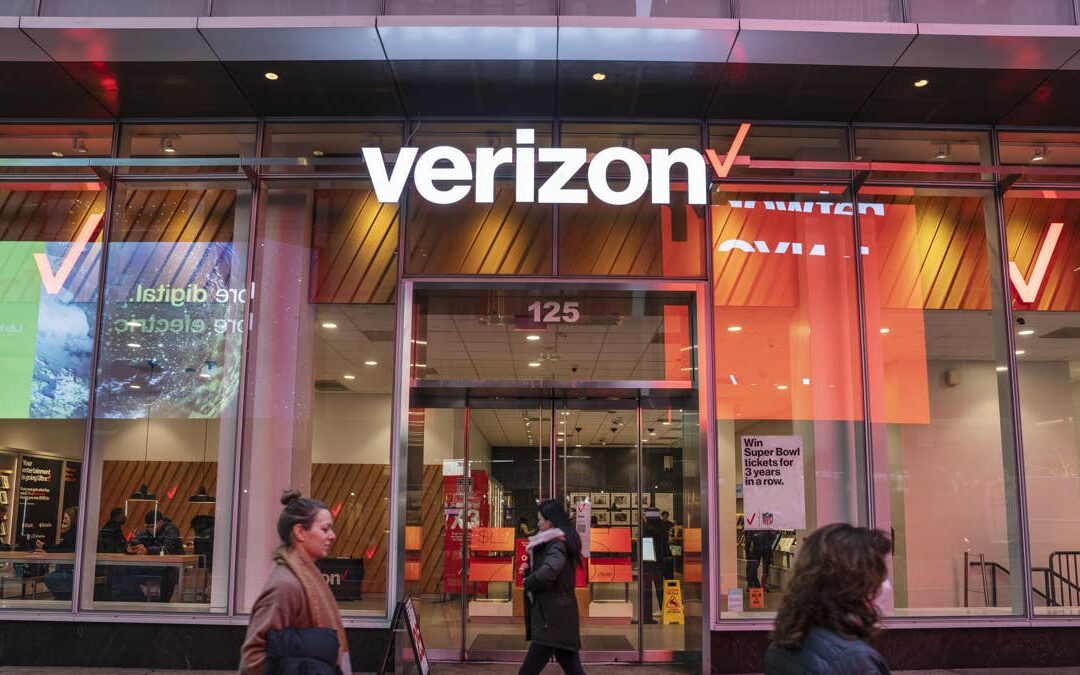 Verizon customers face higher prices on discounted offers – TheStreet