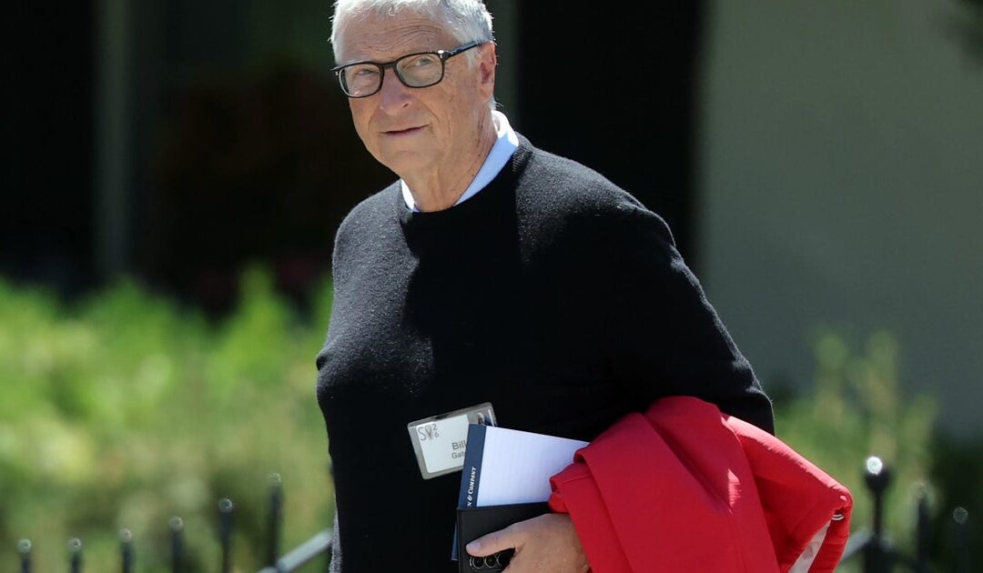 Bill Gates issues stark warning about AI’s impact on American jobs – CBS News