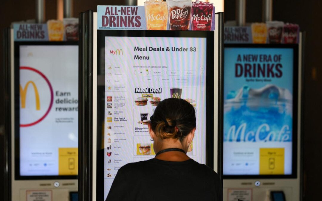 Fast food chains are bringing back human cashiers amid digital ordering complaints