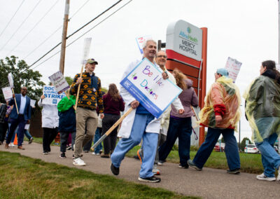 Allina hospital doctors walk off the job in historic 4-day strike in Minnesota • Minnesota Reformer