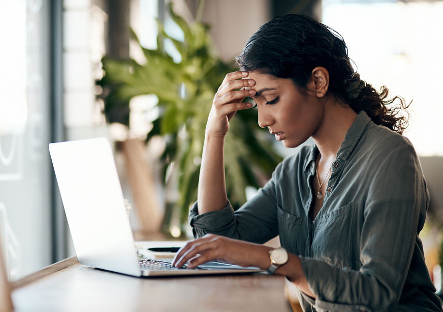 Financial anxiety is eroding US worker productivity – InvestmentNews