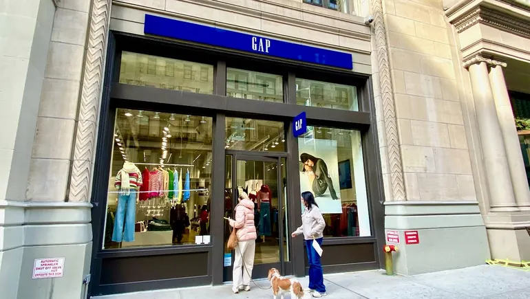 Gap, Kohl’s among retailers adding DoorDash delivery option | Supply Chain Dive