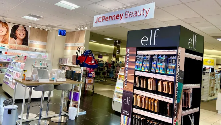 J.C. Penney loses share, launches marketplace as sales continue to slide | Retail Dive