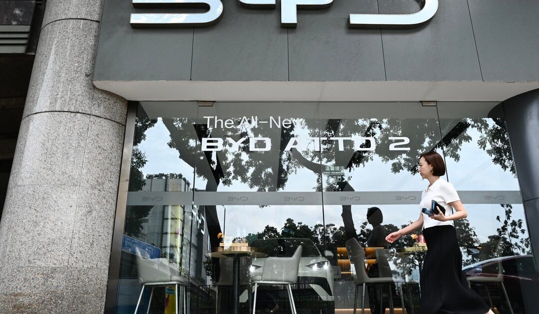 American automakers urge Congress to ban Chinese vehicle sales in the U.S. – CBS News