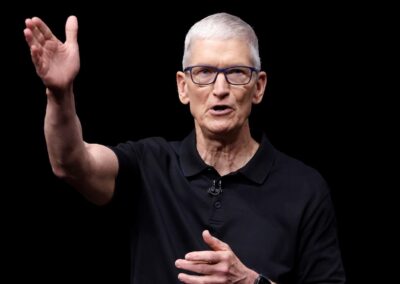 Apple CEO Tim Cook is stepping down, John Ternus set to replace him – ABC News