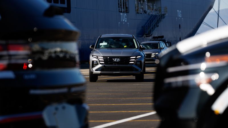 Americans are rushing to buy hybrid cars. They’re turning to Asian brands to do so | CNN Business